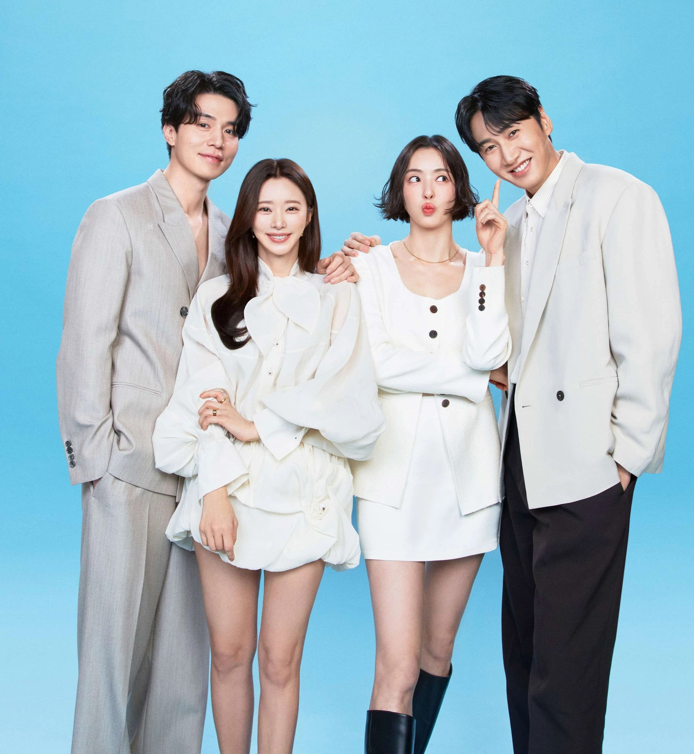 Sau Khi cuộc đời cho bạn quả quýt, Bảo hiểm ly hôn (The Divorce Insurance) là bộ phim Hàn Quốc tiếp theo nhận được sự chú ý của khán giả Việt Nam. Dù không thể so sánh về mức độ lan tỏa, Bảo hiểm ly hôn được yêu thích với cốt truyện lãng mạn, hài hước và nhẹ nhàng. Bên cạnh đó, dàn diễn viên nổi tiếng gồm Lee Dong Wook, Lee Joo Bin, Lee Kwang Soo và Lee Da Hee cũng là yếu tố chinh phục quan trọng chinh phục người xem.