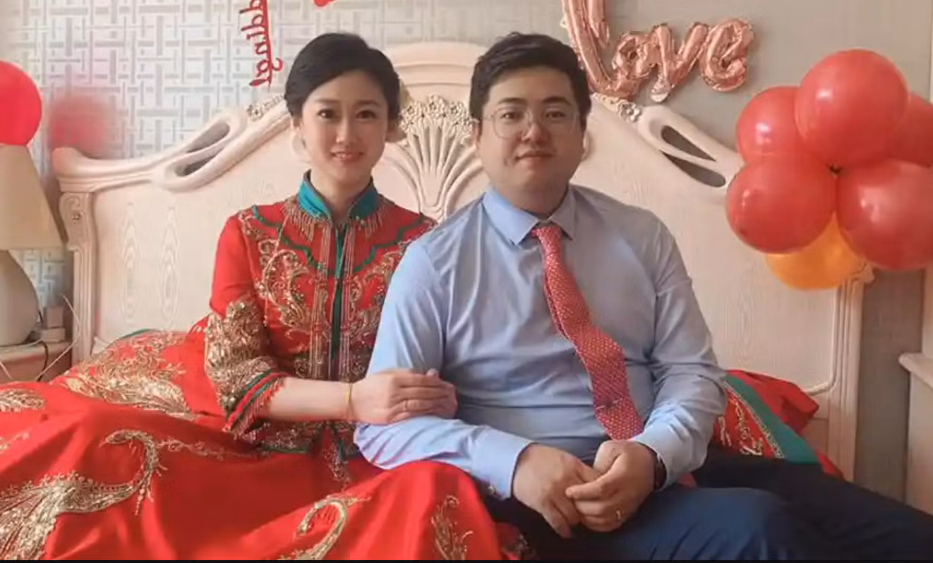 Cô Amanda Liu Chang và anh Jia Shihan trong ngày vui Cô Amanda Liu Chang và anh Jia Shihan trong ngày vui