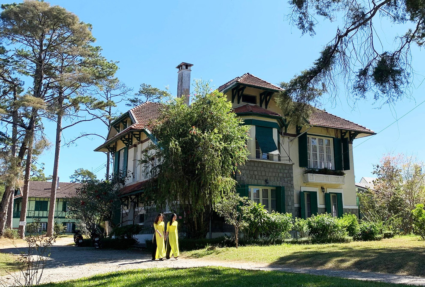 Một trong những khu biệt thự hiếm hoi được tôn tạo nguyên trạng ở Đà Lạt. Ảnh: Kim Anh