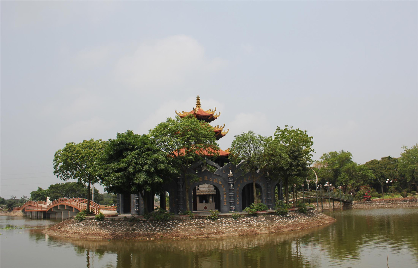 Công trình mới xây trong vùng bảo vệ di tích quốc gia chùa Đậu. Ảnh: Nguyên Khánh Công trình mới xây trong vùng bảo vệ di tích quốc gia chùa Đậu. Ảnh: Nguyên Khánh