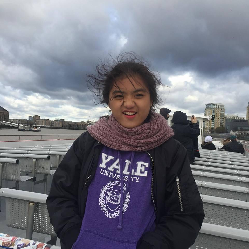 Khánh Linh ngày mới sang Anh du học