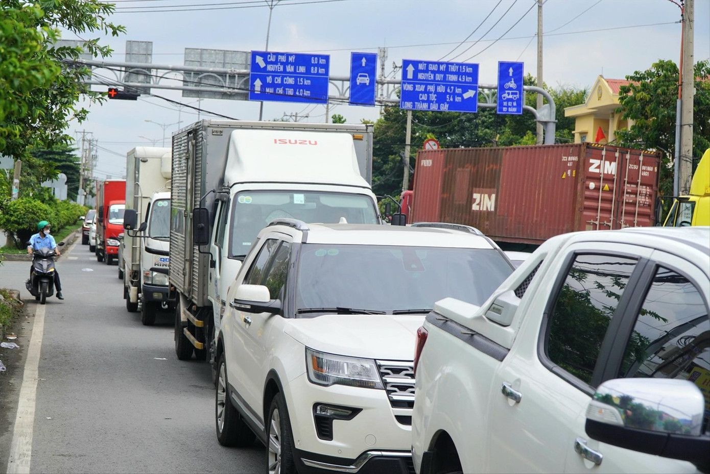 Đại diện một số doanh nghiệp vận tải hàng hóa ở TPHCM cho biết cần độ trễ để điều chỉnh cước ảnh: H.H