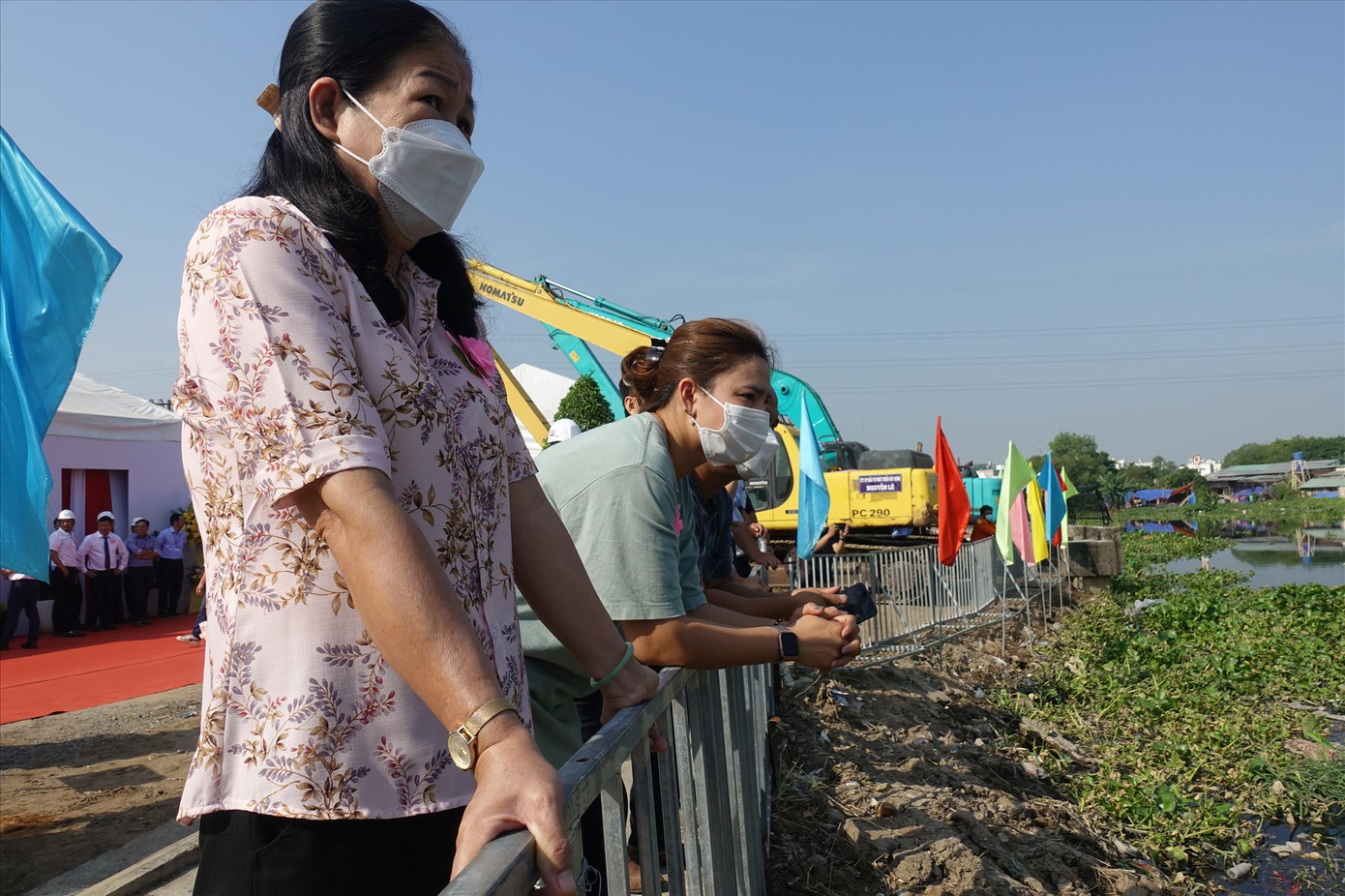 Người dân trông chờ dự án cải tạo môi trường kênh Tham Lương. Ảnh: H.H Người dân trông chờ dự án cải tạo môi trường kênh Tham Lương. Ảnh: H.H