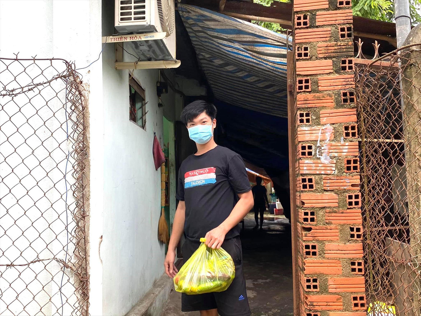 Công nhân ở trọ mong sở hữu NƠXH. Ảnh: H.C