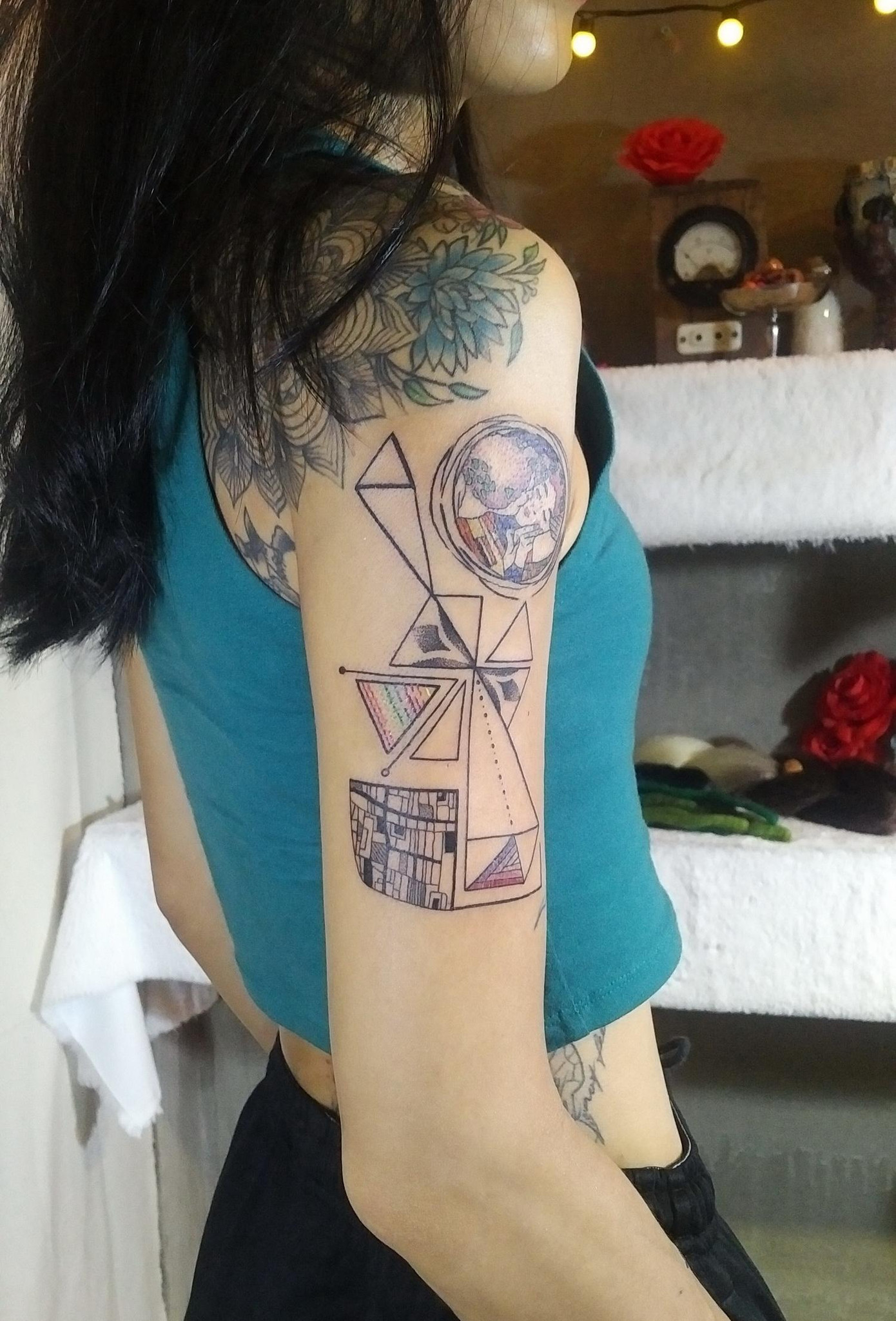 Vài hình xăm trong “bộ sưu tập” của Q. Ảnh: NVCC Vài hình xăm trong “bộ sưu tập” của Q. Ảnh: NVCC