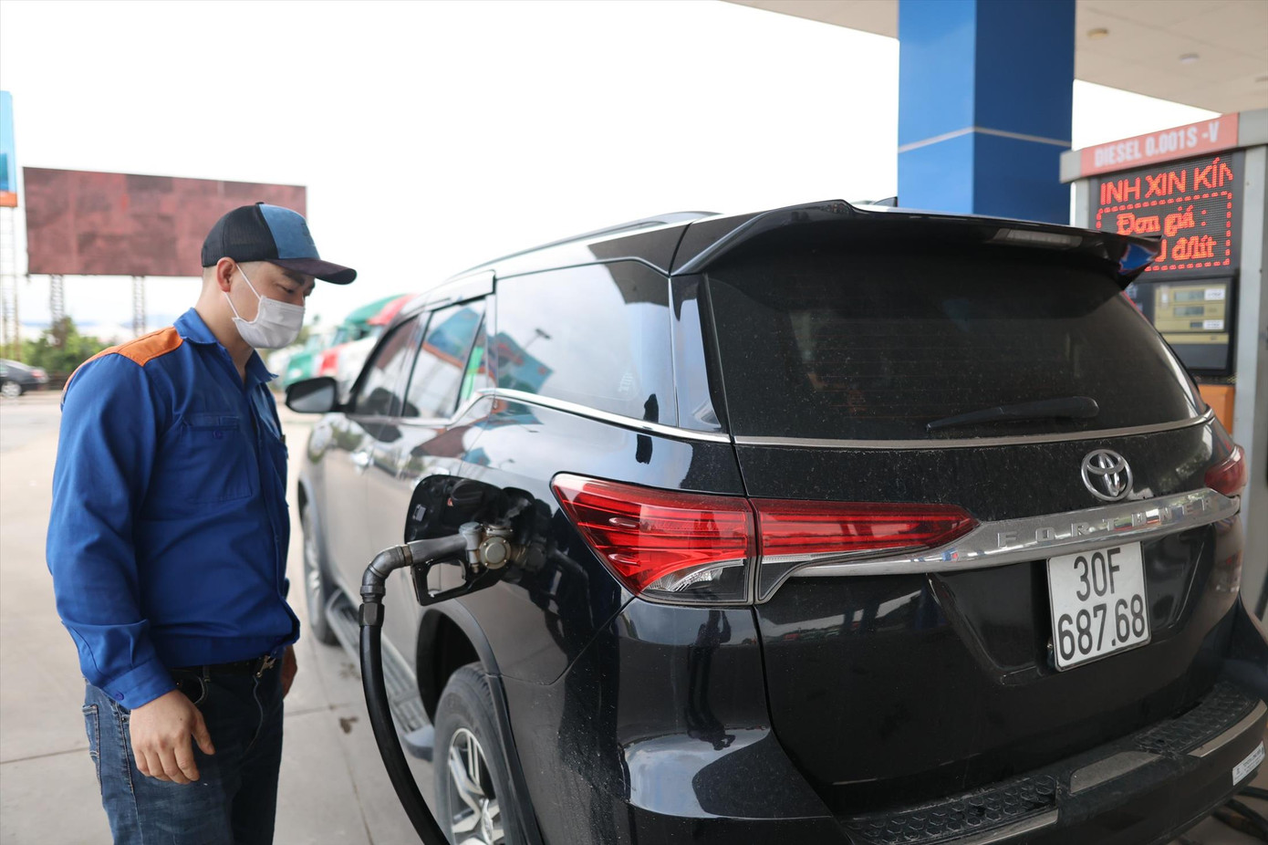 Các doanh nghiệp xăng dầu đã có lãi trở lại. Ảnh: Như Ý Các doanh nghiệp xăng dầu đã có lãi trở lại. Ảnh: Như Ý