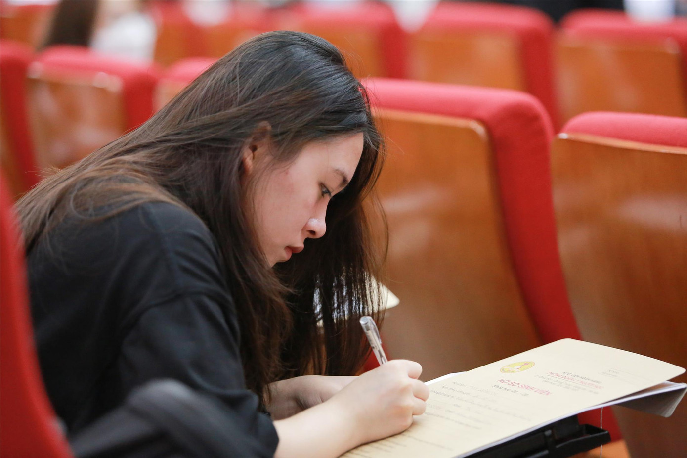 Tự chủ ĐH vẫn đang loay hoay giữa bài toán đảm bảo an sinh xã hội và tăng học phí. Ảnh: Châu Linh Tự chủ ĐH vẫn đang loay hoay giữa bài toán đảm bảo an sinh xã hội và tăng học phí. Ảnh: Châu Linh