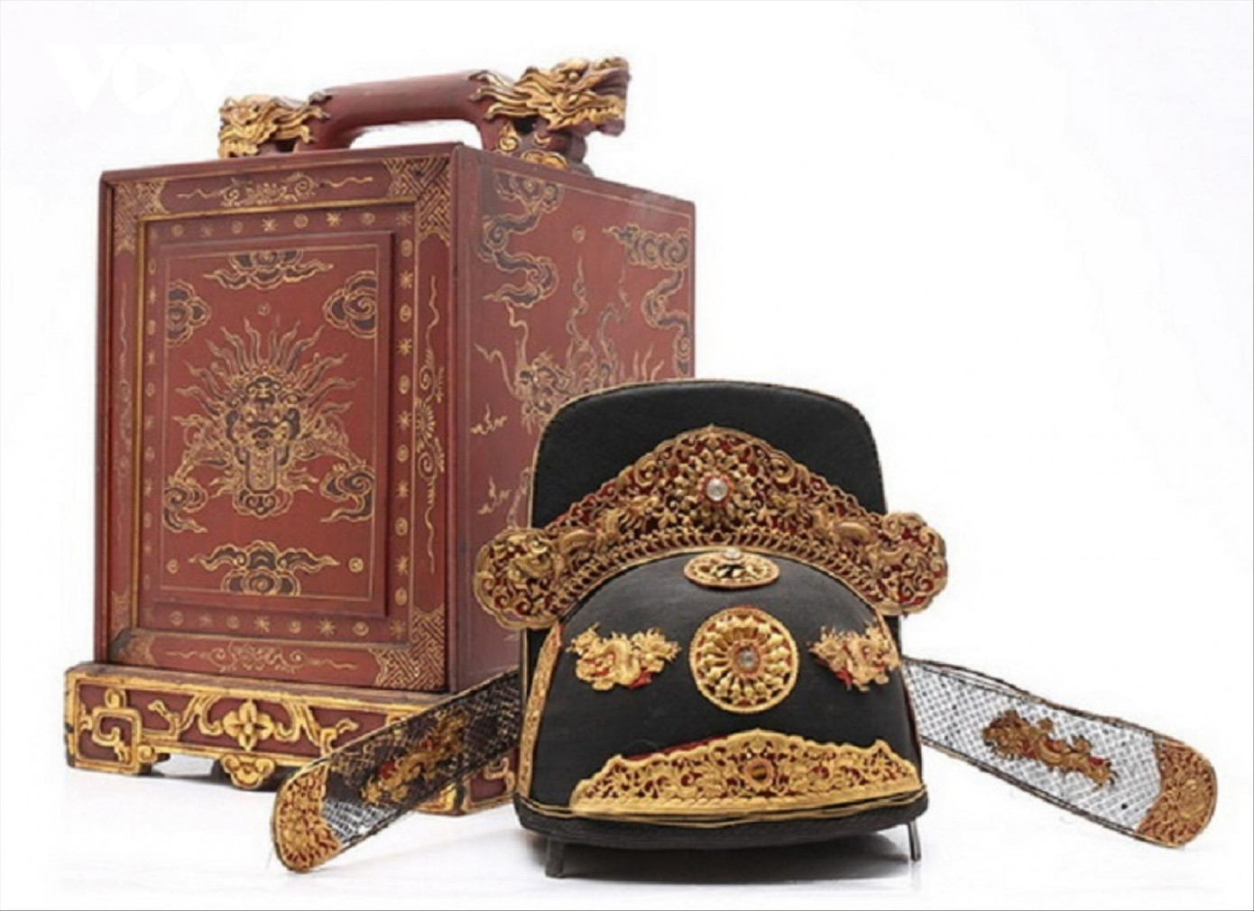 Mũ quan triều Nguyễn - một trong số cổ vật được hồi hương Mũ quan triều Nguyễn - một trong số cổ vật được hồi hương