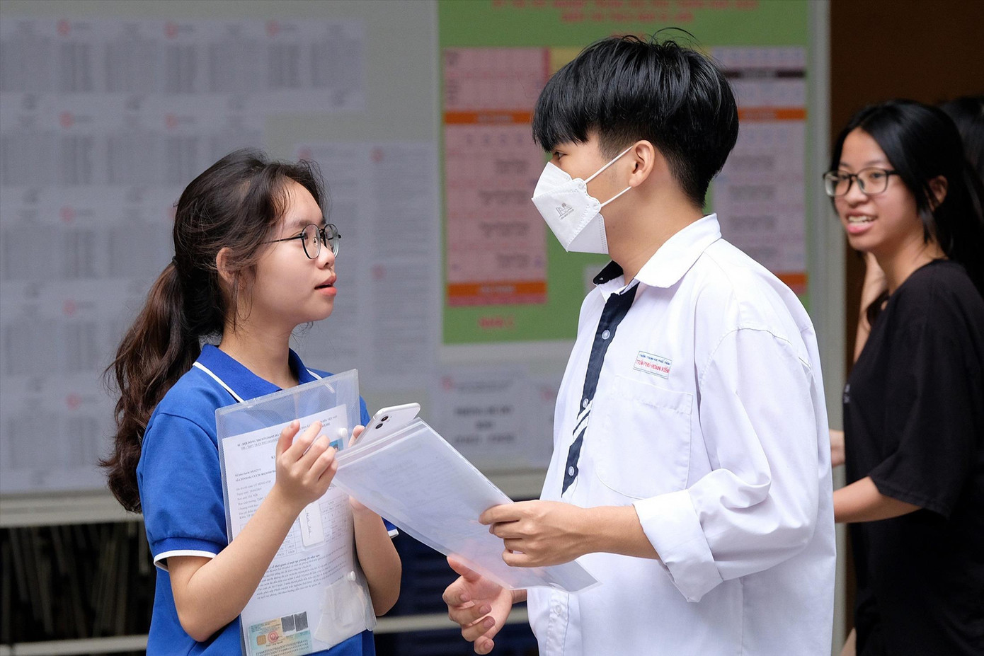 Sau khi biết kết quả thi, thí sinh bắt đầu đăng ký nguyện vọng tuyển sinh ĐH. Ảnh: Mạnh Thắng Sau khi biết kết quả thi, thí sinh bắt đầu đăng ký nguyện vọng tuyển sinh ĐH. Ảnh: Mạnh Thắng