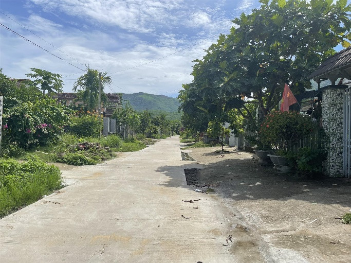 Suốt 7 năm qua, 48 hộ dân ở xã Hành Tín Đông, huyện Nghĩa Hành vẫn chưa được cấp sổ đỏ Ảnh: NN