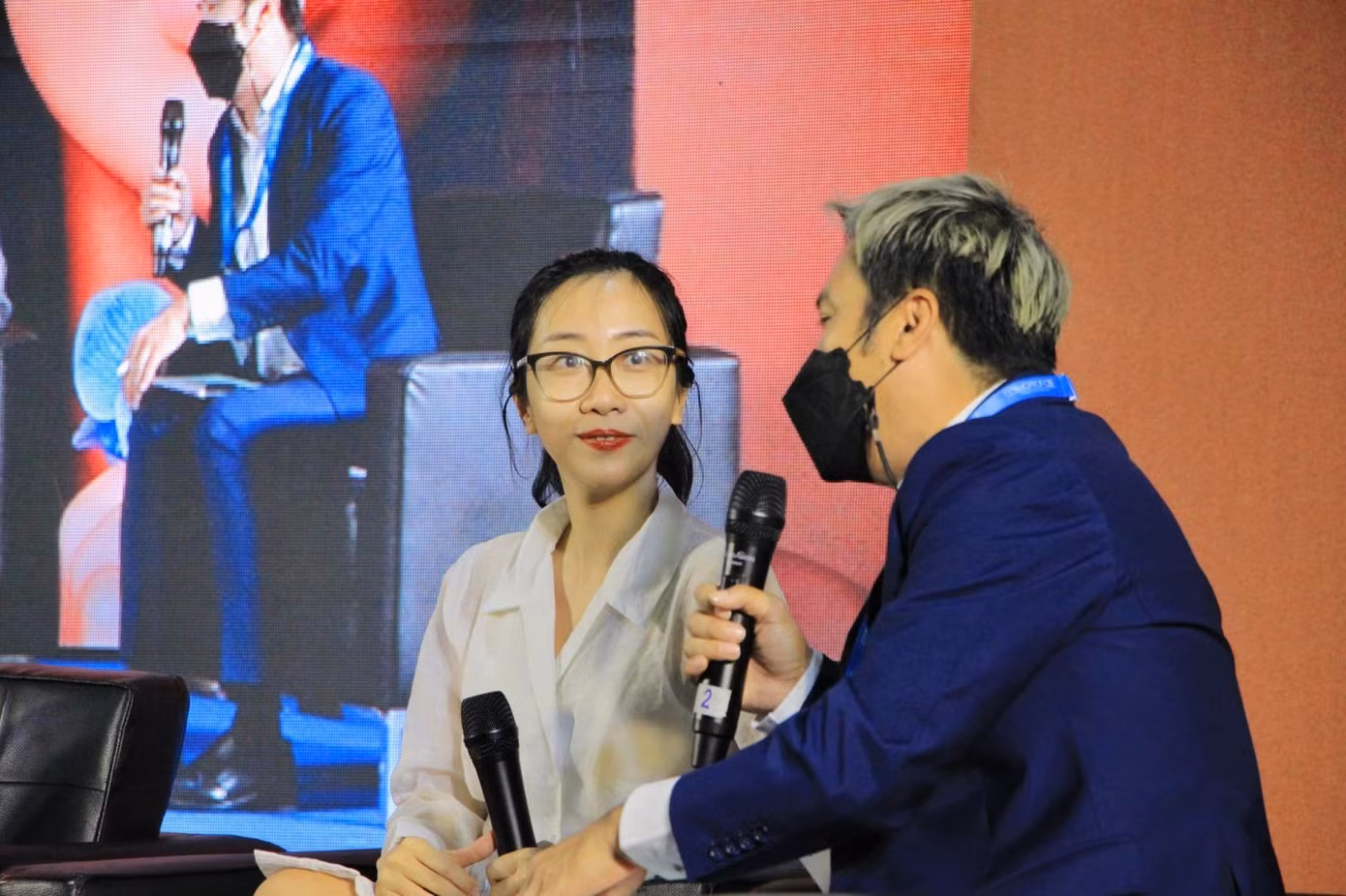 Thư Đỗ làm diễn giả tại triển lãm mỹ phẩm Cosmoprof tại Bangkok Thư Đỗ làm diễn giả tại triển lãm mỹ phẩm Cosmoprof tại Bangkok