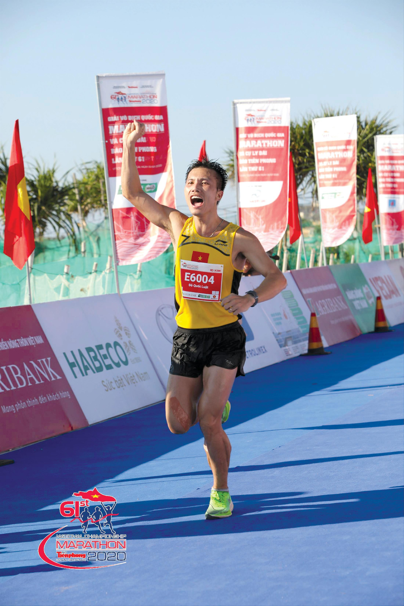 Đỗ Quốc Luật 7 năm liên tiếp vô địch 10km Tiền Phong Marathon Đỗ Quốc Luật 7 năm liên tiếp vô địch 10km Tiền Phong Marathon