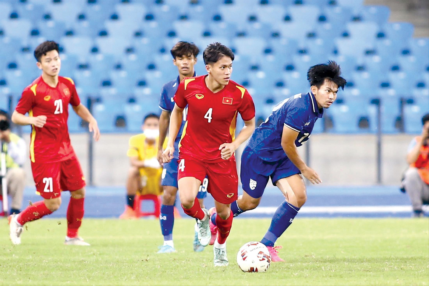 Cúp vô địch giải U23 Đông Nam Á là tín hiệu tốt với bóng đá Việt Nam. Ảnh: Tùng Tùng