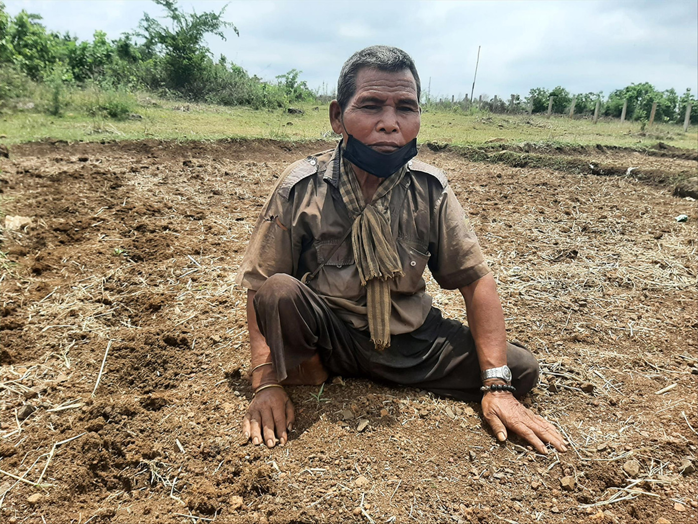 Ông Đinh Plen bị lừa 30 triệu tiền vay vốn Ông Đinh Plen bị lừa 30 triệu tiền vay vốn