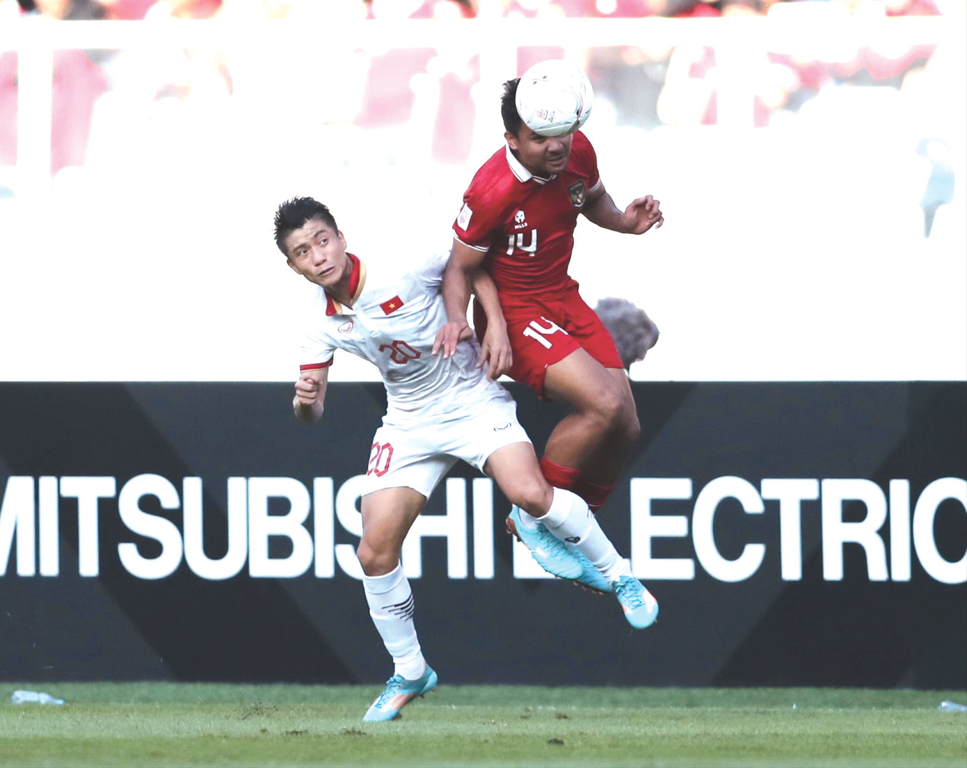 ĐT Việt Nam đã có 90 phút khó khăn tại Gelora Bung Karno. Ảnh: Hữu Phạm