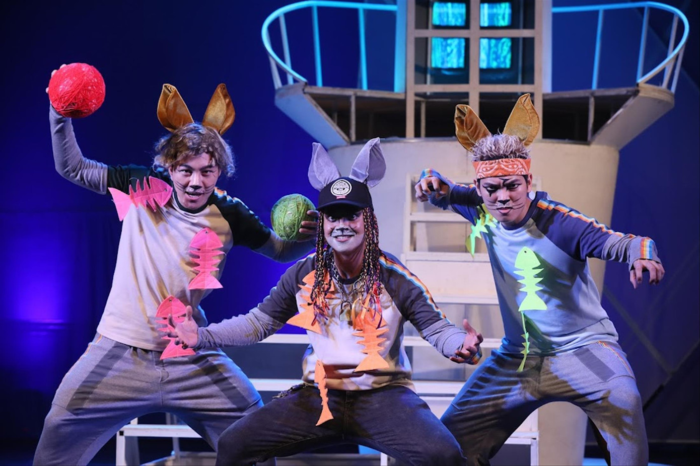 Sân khấu nhộn nhịp nhờ thu hút được khán giả nhí trong dịp hè. Ảnh: Kỳ Sơn Sân khấu nhộn nhịp nhờ thu hút được khán giả nhí trong dịp hè. Ảnh: Kỳ Sơn