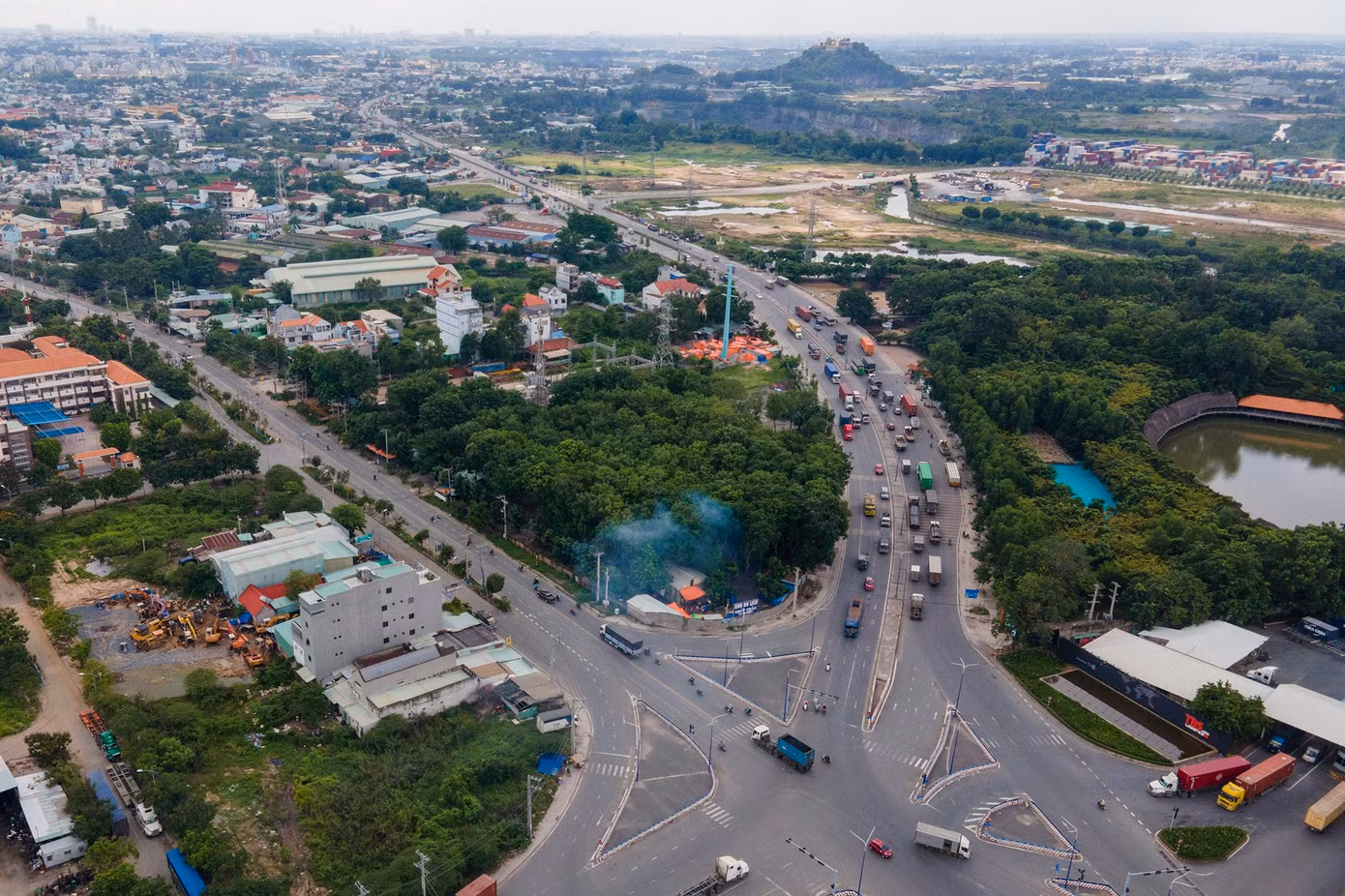 Khởi động nhiều dự án giao thông kết nối vùng Đông Nam Bộ Ảnh: PHẠM NGUYỄN
