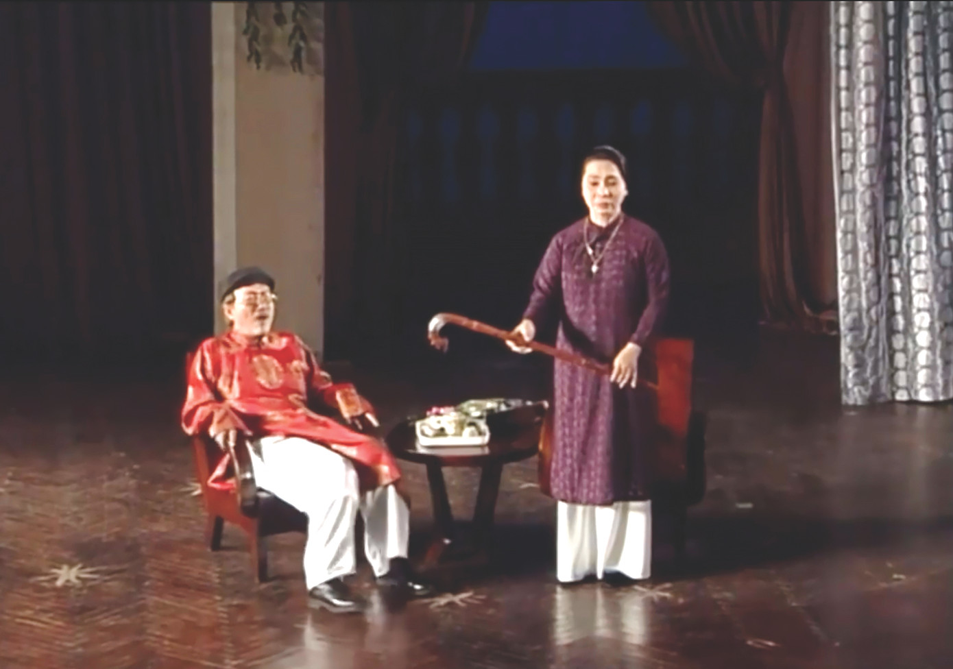 NSND Diệp Lang và NSND Bạch Tuyết