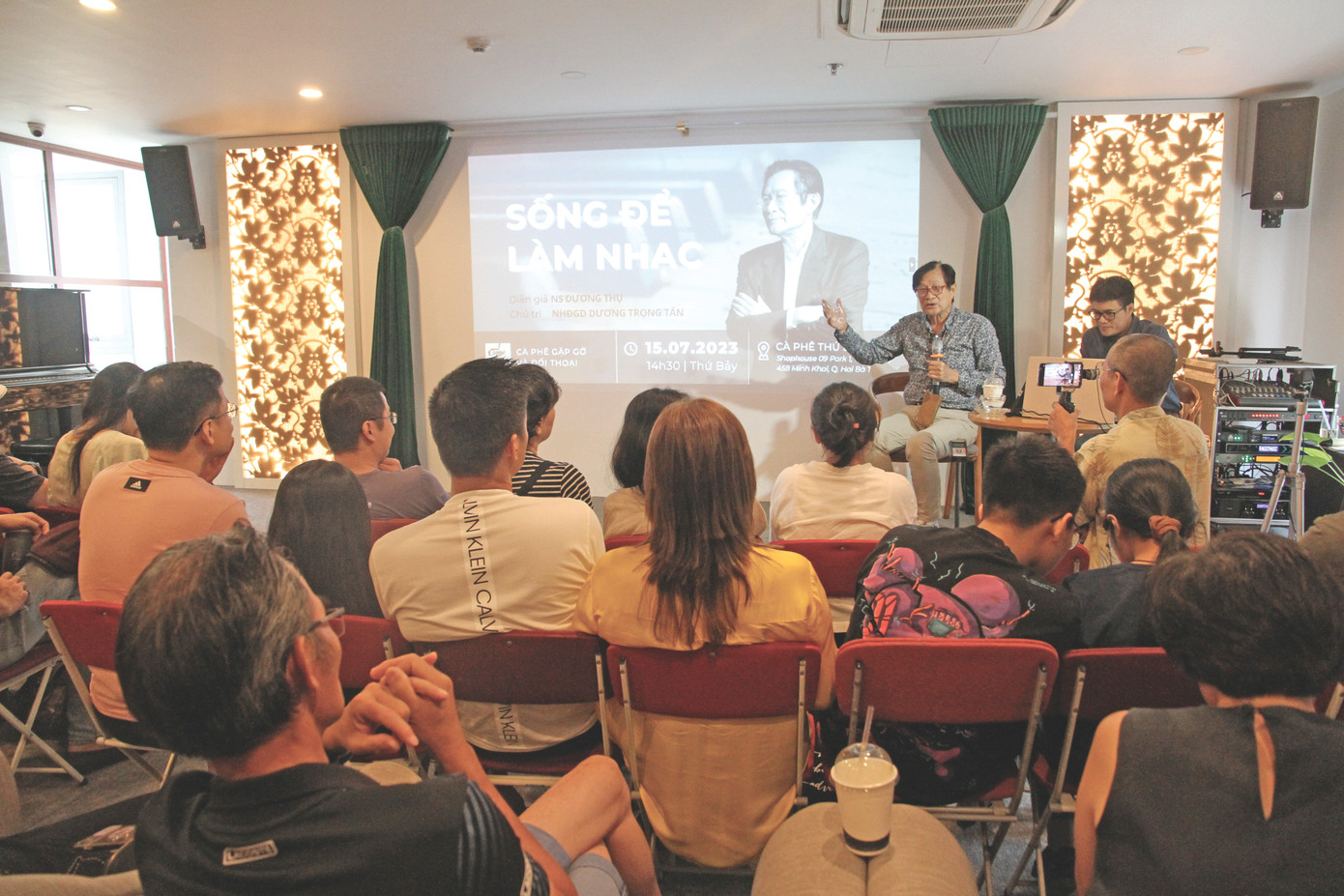 Dương Thụ từng đứng ra tổ chức những chương trình có tính cộng đồng như Nửa thế kỷ bài hát Việt Nam (1994), Điều còn mãi (2009)… Ông đang ấp ủ thực hiện một bộ từ điển âm nhạc Ảnh: N.M.Hà