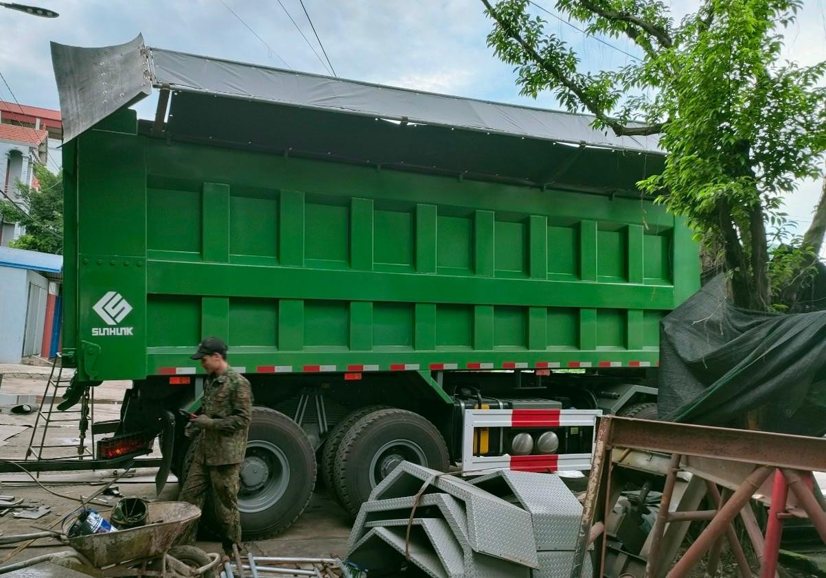 Xe Hổ vồ xuất xưởng