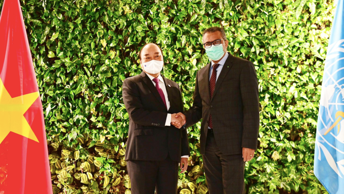 Chủ tịch nước Nguyễn Xuân Phúc trong cuộc gặp Tổng giám đốc WHO Tedros Adhanom Ghebreyesus. Ảnh: TTXVN