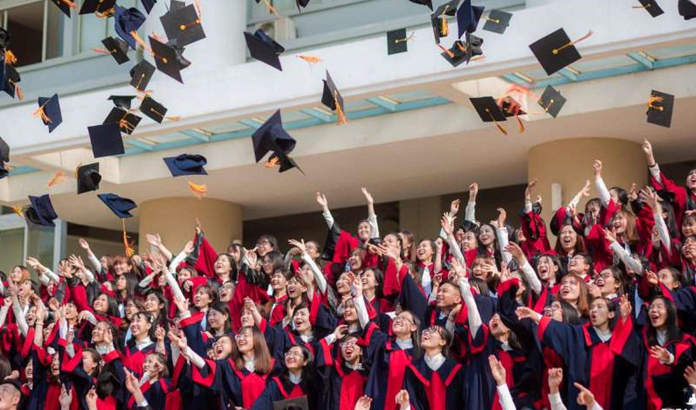 Sinh viên chương trình liên kết quốc tế tại ĐH Quốc gia TPHCM Sinh viên chương trình liên kết quốc tế tại ĐH Quốc gia TPHCM