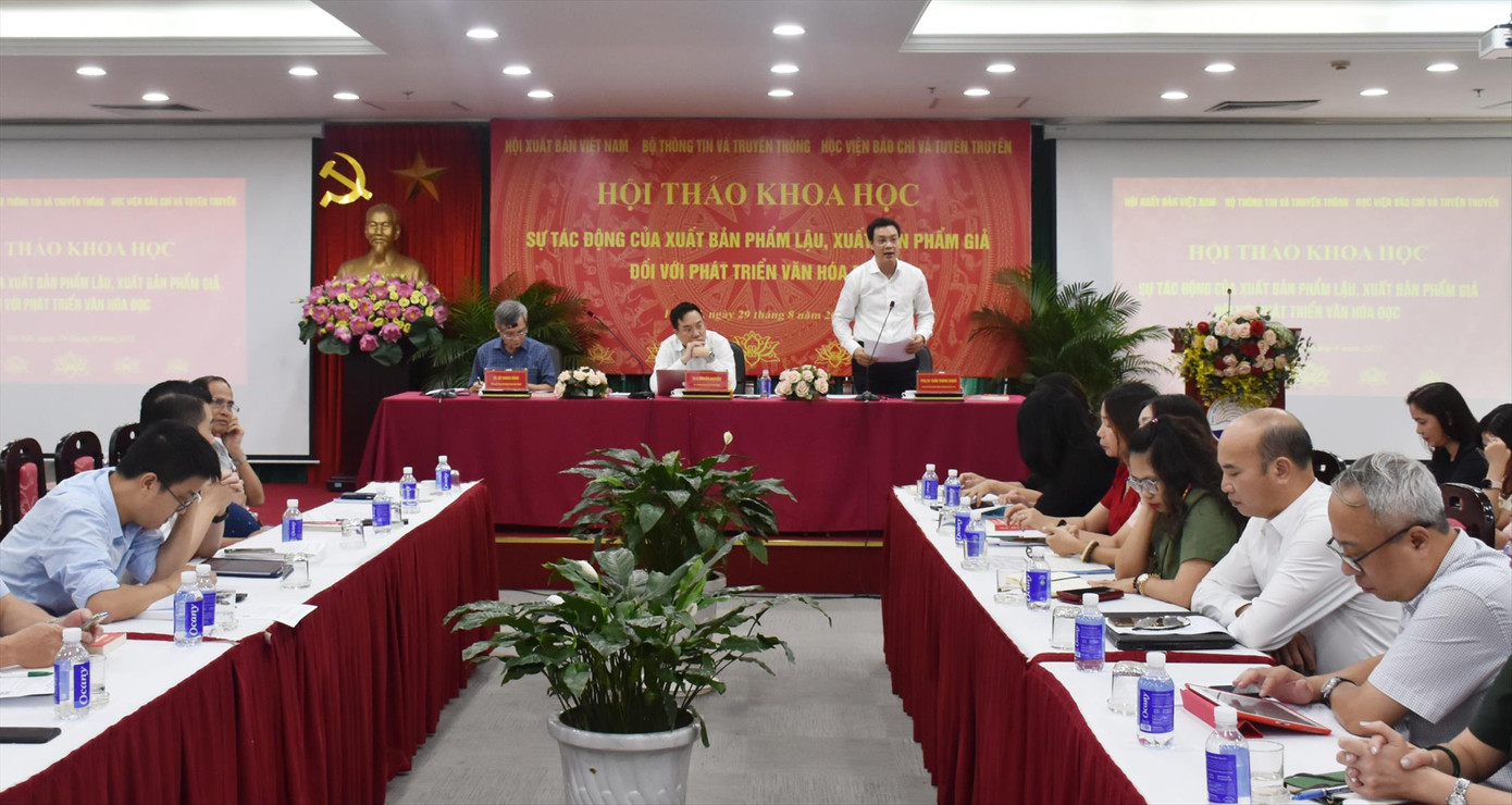 Các đại biểu đề xuất giải pháp căn cơ nhất về cơ chế xử lý vi phạm Các đại biểu đề xuất giải pháp căn cơ nhất về cơ chế xử lý vi phạm