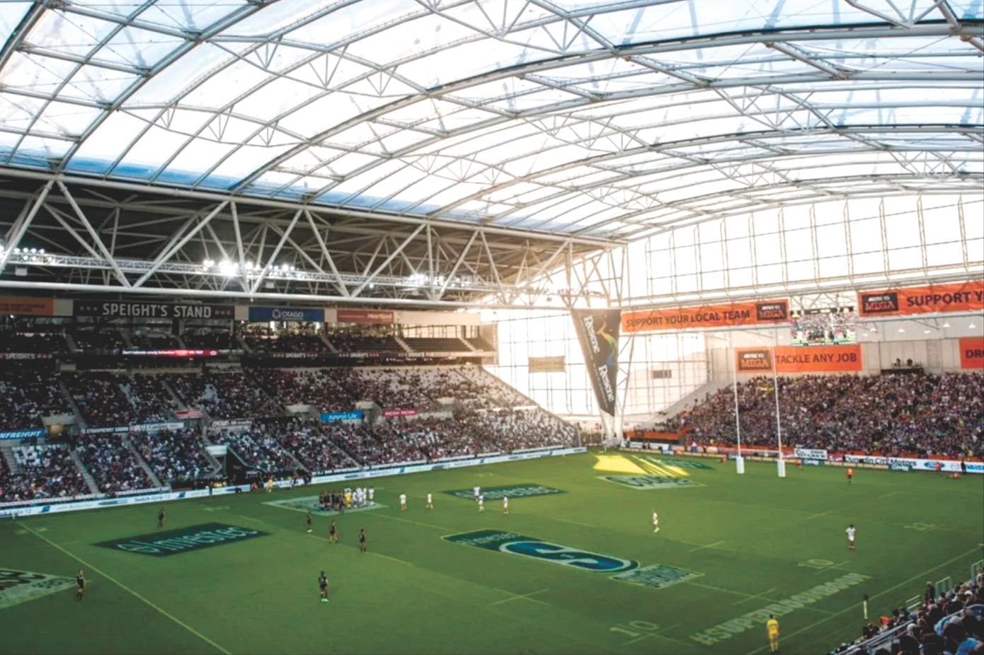 Dunedin Stadium là sân vận động đầu tiên trên thế giới có mái che kín toàn bộ