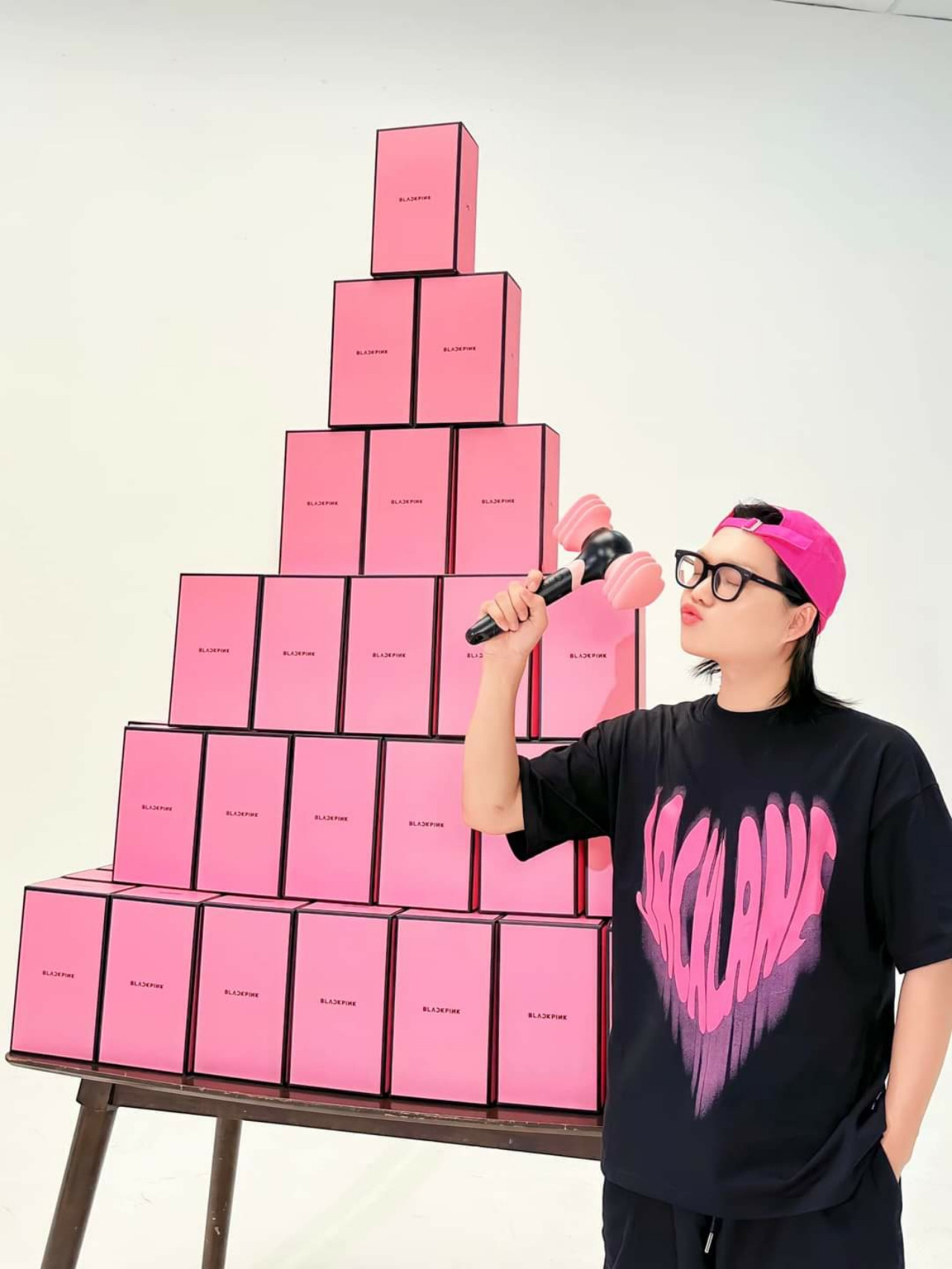 TikToker Phạm Thoại “ôm” gần 100 vé BlackPink TikToker Phạm Thoại “ôm” gần 100 vé BlackPink