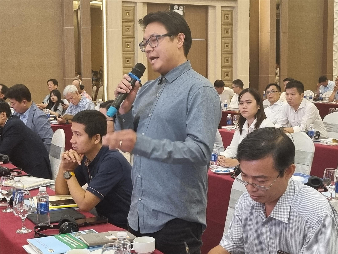 Đại diện một doanh nghiệp FDI phát biểu ý kiến với lãnh đạo tỉnh Đồng Nai Đại diện một doanh nghiệp FDI phát biểu ý kiến với lãnh đạo tỉnh Đồng Nai