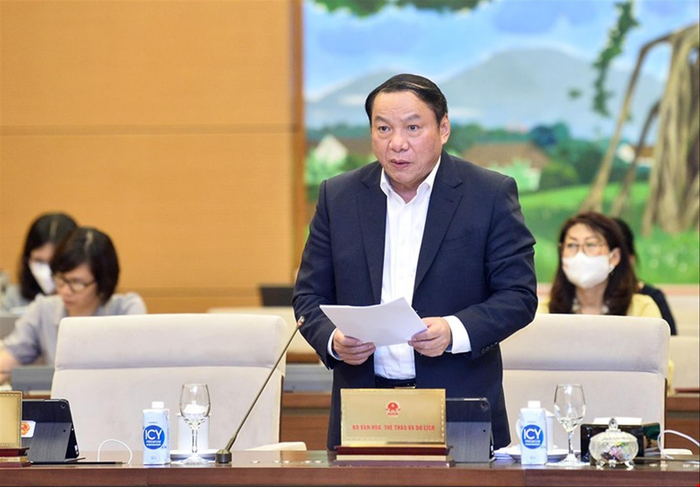 Bộ trưởng Bộ VHTT&amp;DL Nguyễn Văn Hùng