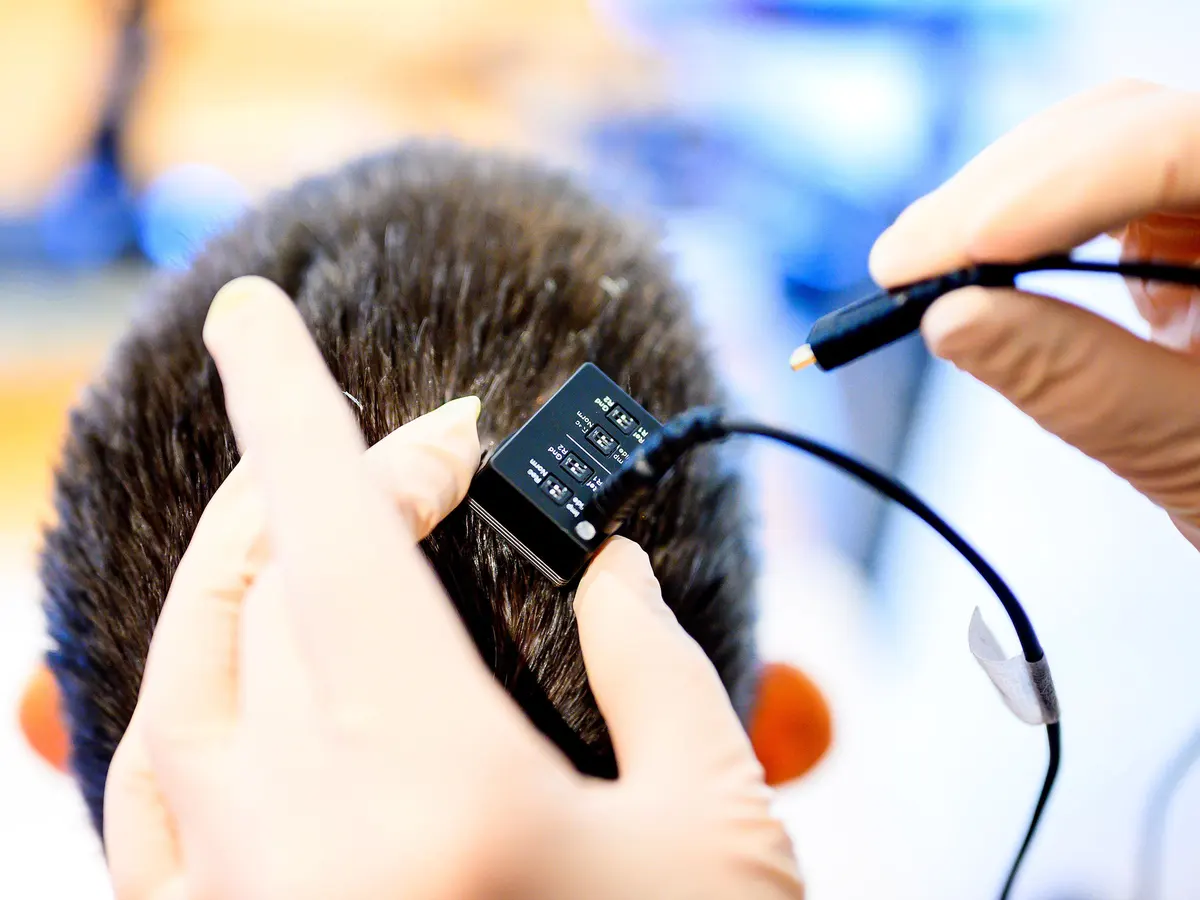 Người bị liệt có thể nói chuyện nhờ công nghệ dịch tín hiệu não Người bị liệt có thể nói chuyện nhờ công nghệ dịch tín hiệu não