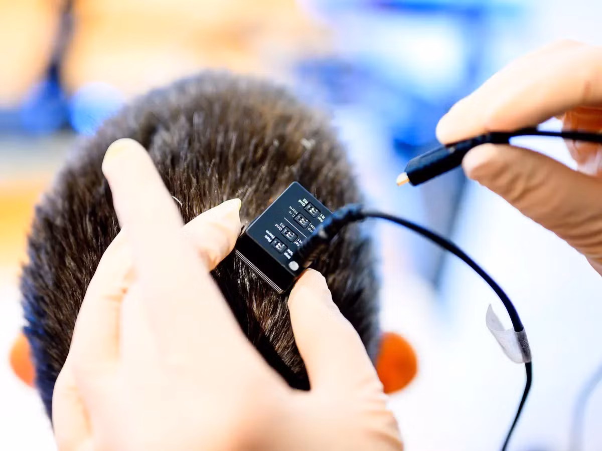 Người bị liệt có thể nói chuyện nhờ công nghệ dịch tín hiệu não
