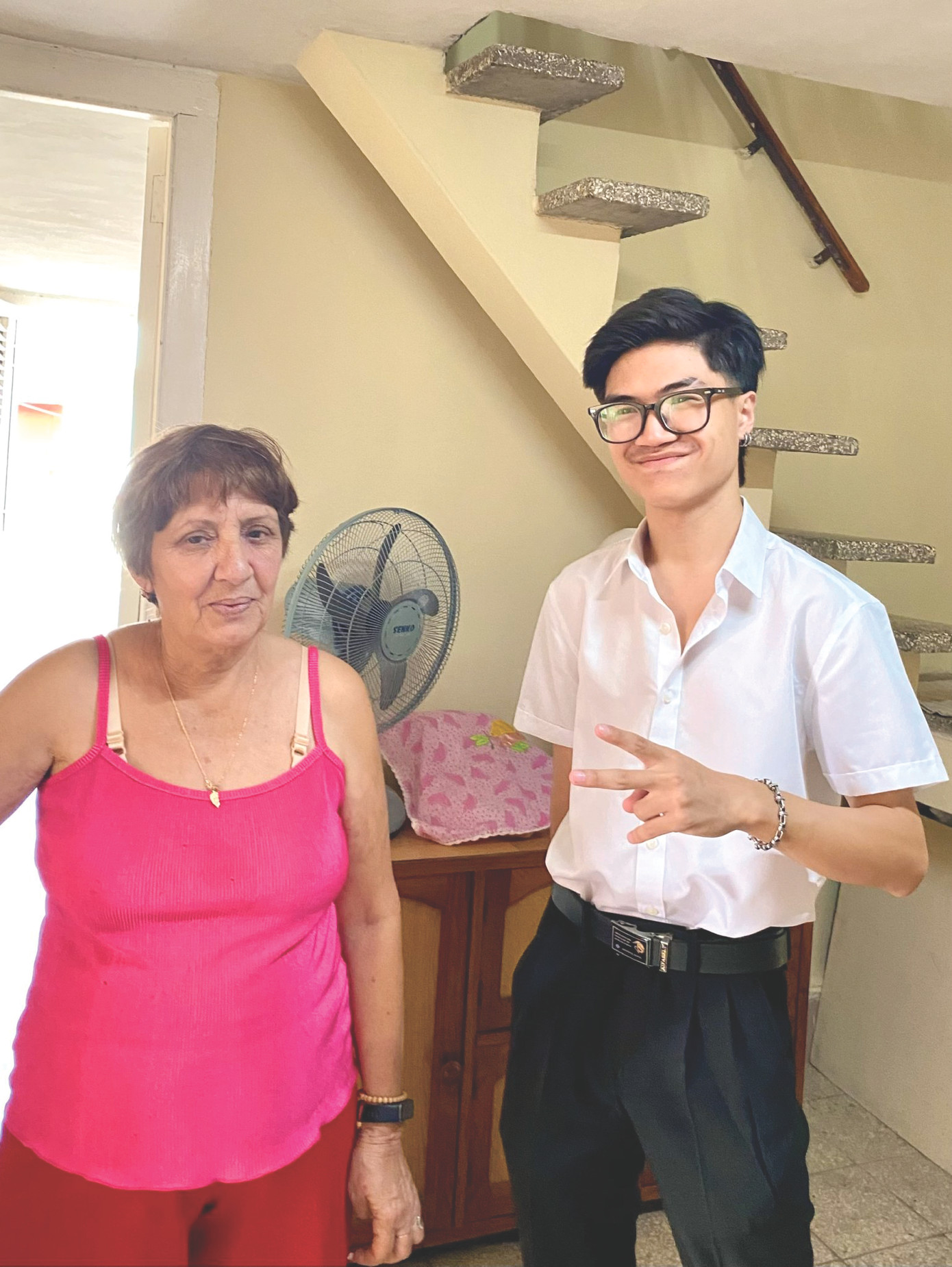 Minh Vũ và bà Isabel. Minh Vũ và bà Isabel.