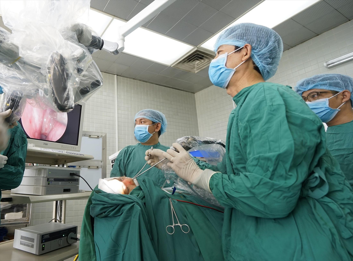 Bệnh viện Chợ Rẫy đang đối mặt với nhiều khó khăn về trang thiết bị y tế. Ảnh: Vân Sơn