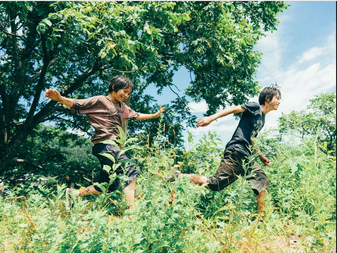 Kết phim, có vẻ hai nhân vật chính cũng được trở về với bản tính hồn nhiên vốn có của con người