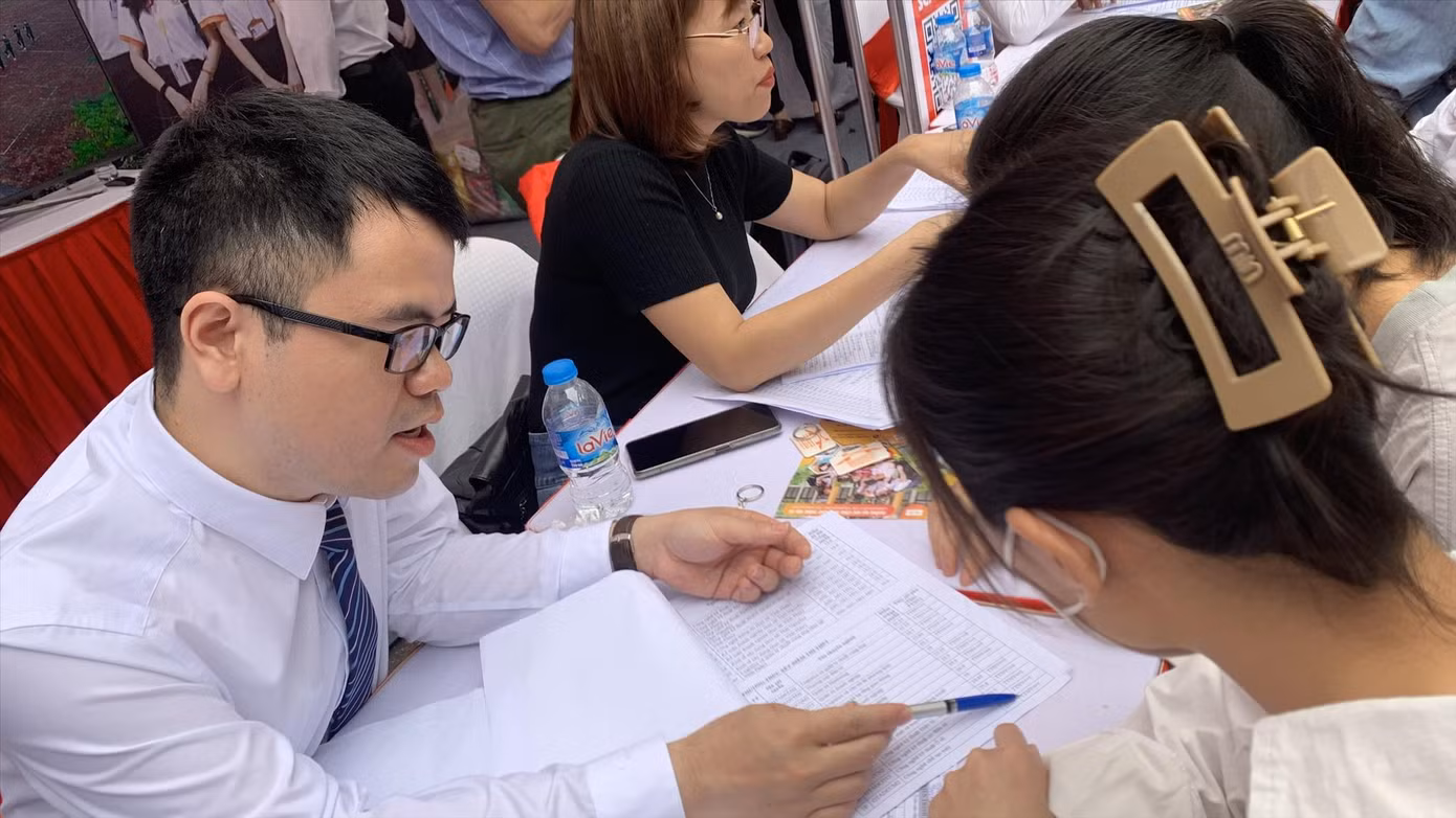 Ngày hội tư vấn tuyển sinh tháng 3/2023. Ảnh: Nghiêm Huê Ngày hội tư vấn tuyển sinh tháng 3/2023. Ảnh: Nghiêm Huê