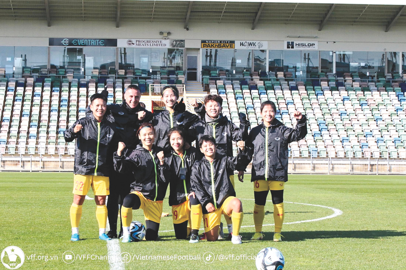 ĐT nữ Việt Nam tập luyện ở New Zealand Ảnh: Anh Đoàn