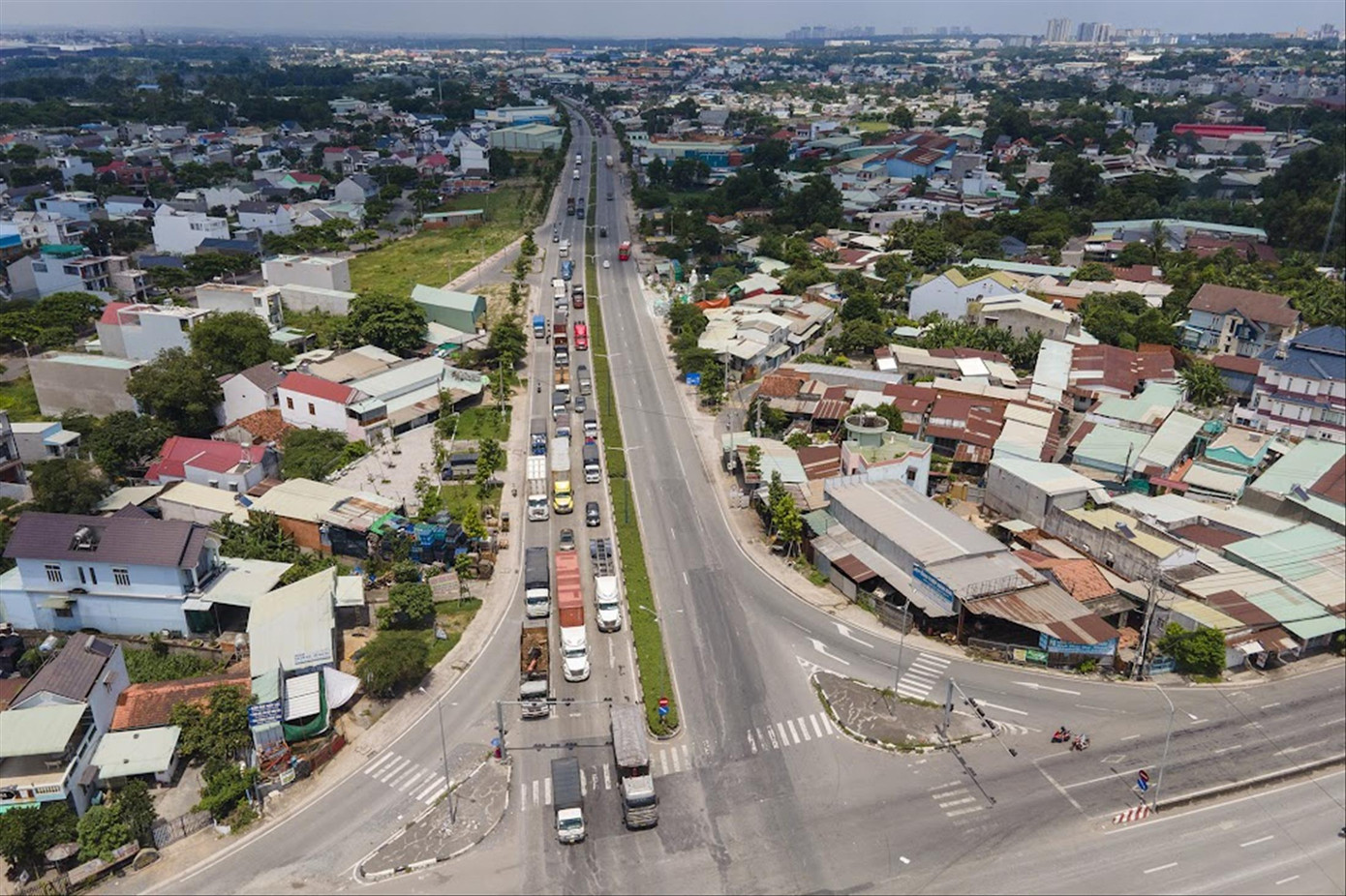 Một đoạn vành đai 3 TPHCM Ảnh: Phạm Nguyễn