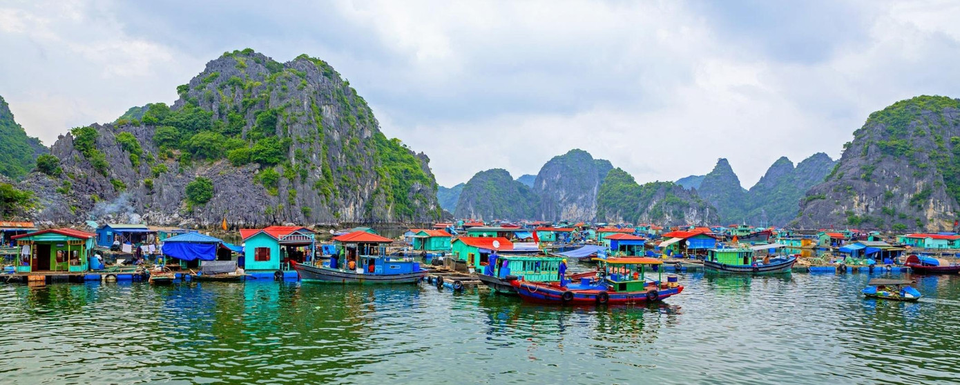 Cuộc sống của ngư dân trên làng chài Cửa Vạn trước ngày di dời