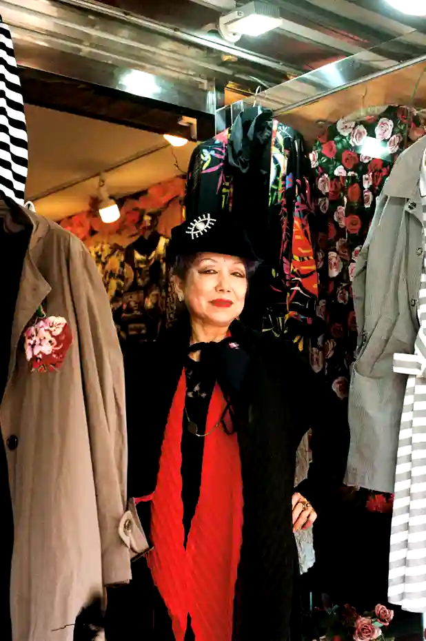 Nhà thiết kế quần áo phụ nữ, bà Chae Myung-hee Nhà thiết kế quần áo phụ nữ, bà Chae Myung-hee