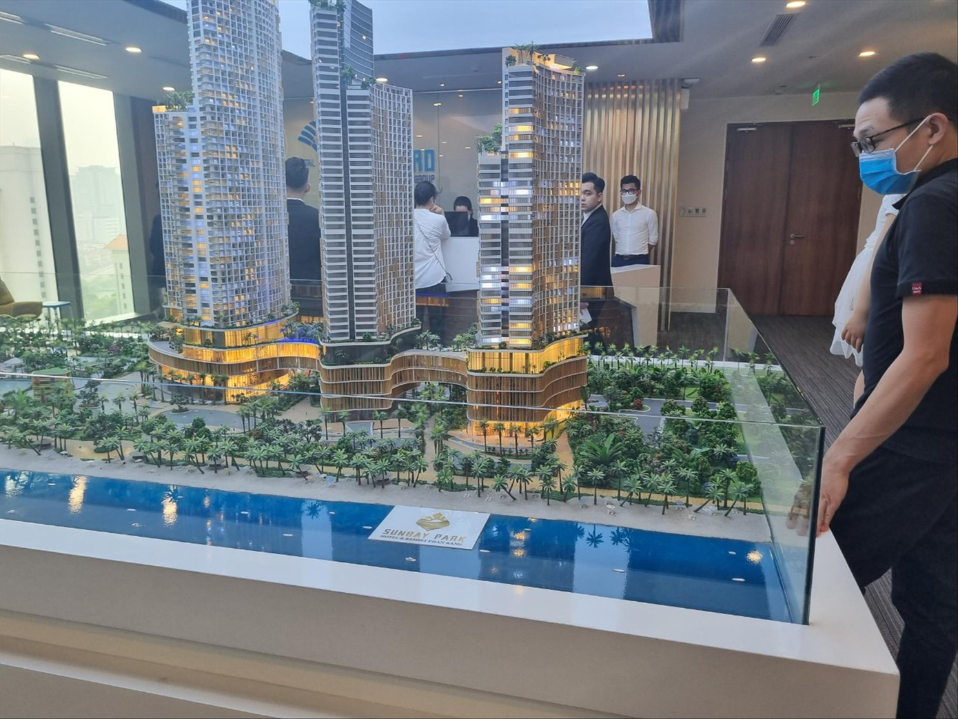 Hàng nghìn doanh nghiệp bất động sản chờ cuộc giải cứu. Ảnh: Như Ý Hàng nghìn doanh nghiệp bất động sản chờ cuộc giải cứu. Ảnh: Như Ý