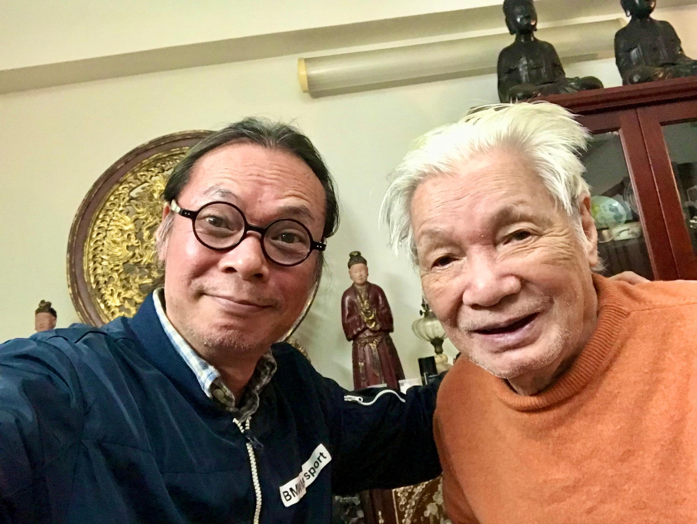 Với người cha là Giáo sư, Nghệ sĩ nhân dân Trần Bảng (tại nhà riêng)