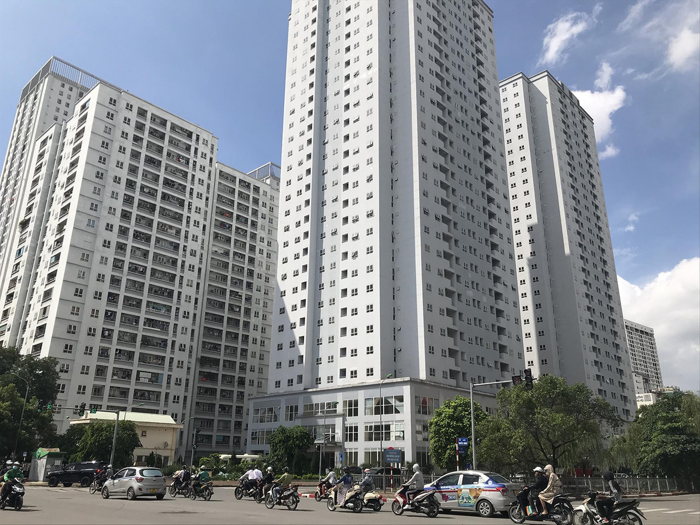 Hàng nghìn căn hộ tái định cư ở Hà Nội đang bỏ không, gây lãng phí lớn. Ảnh: Trường Phong