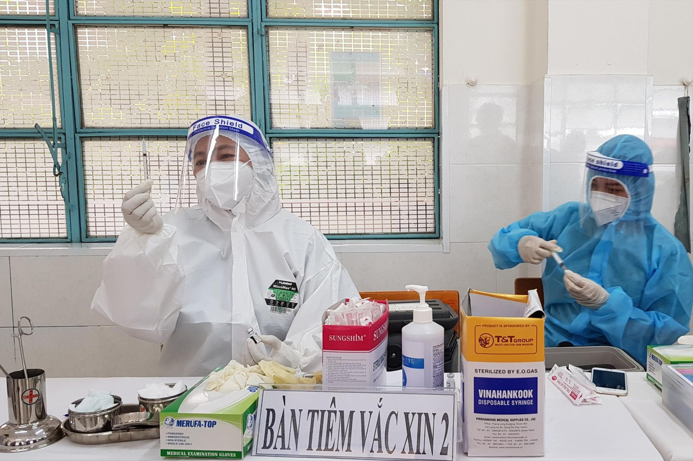 TPHCM đang sẵn sàng phương án tiêm chủng cho trẻ từ 5 đến 12 tuổi TPHCM đang sẵn sàng phương án tiêm chủng cho trẻ từ 5 đến 12 tuổi