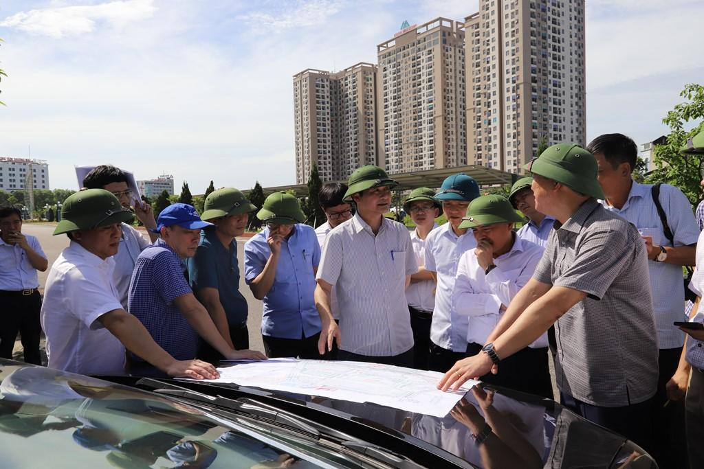 Chủ tịch UBND tỉnh Thanh Hoá cùng ngành chức năng kiểm tra tiến độ các dự án Chủ tịch UBND tỉnh Thanh Hoá cùng ngành chức năng kiểm tra tiến độ các dự án