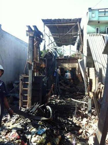 Hiện trường vụ cháy kinh hoàng khiến cả nhà anh Phong tử vong. Hiện trường vụ cháy kinh hoàng khiến cả nhà anh Phong tử vong
