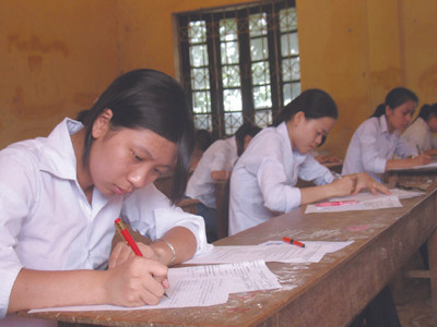 Độ khó đề thi tốt nghiệp Sinh học những năm gần đây ở mức độ vừa phải. Ảnh: Quý Hiên. Độ khó đề thi tốt nghiệp Sinh học những năm gần đây ở mức độ vừa phải Ảnh: Quý Hiên