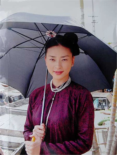 Ngô Thanh Vân với hình ảnh phụ nữ xưa trong 'Dòng máu anh hùng'