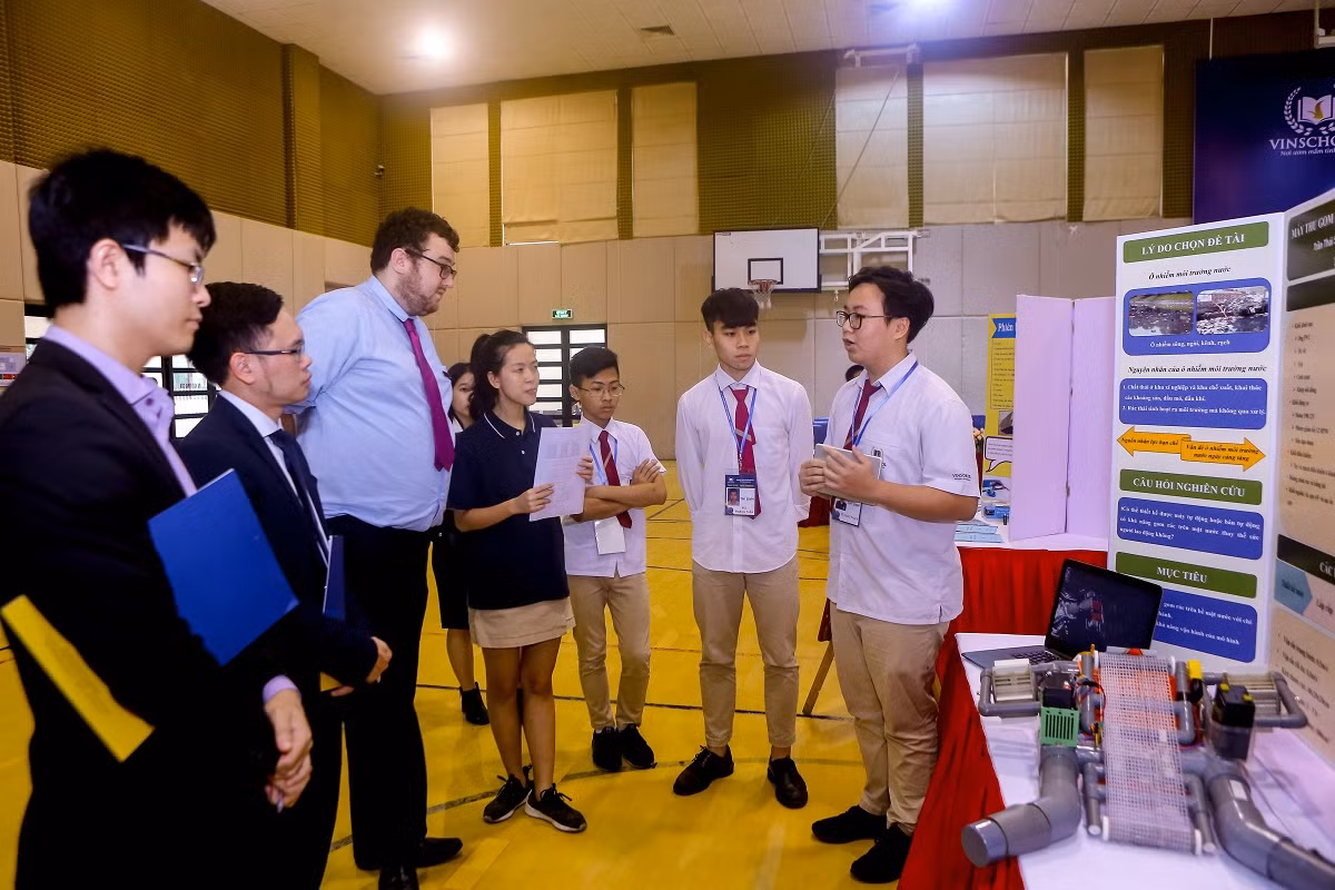 Bất ngờ với các sản phẩm thông minh được chế tạo bởi học sinh cấp 2 ảnh 2